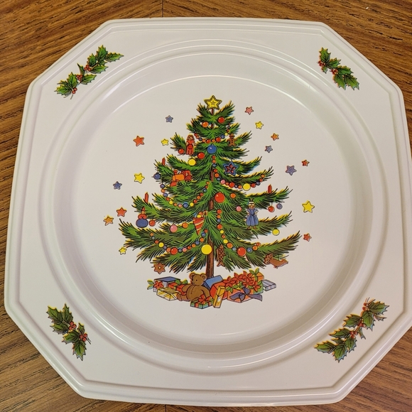 VINTAGE CHRISTMAS PLASTIC SERVING TRAY ~ 9” X 9” Christmas Tree Design - Picture 1 of 9